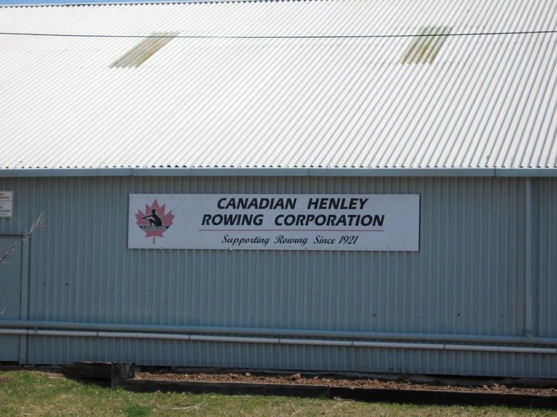 Henley Corp Sign.JPG